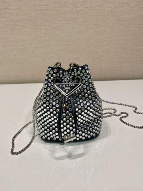 Picture of Prada Handbags _SKUfw225111845fw
